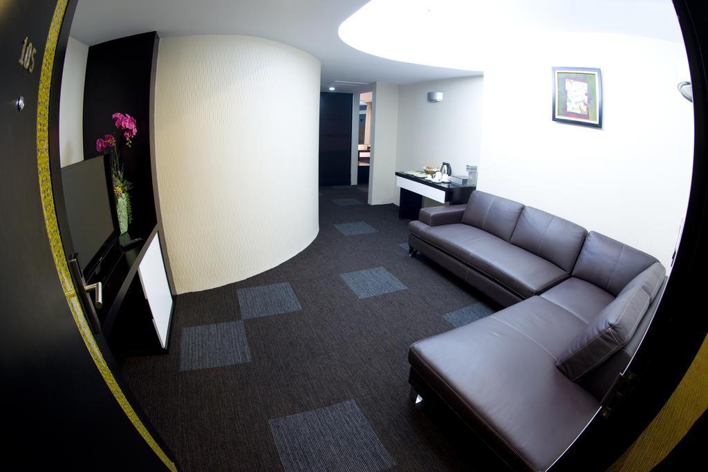 Avenue 64 Hotel Yangon Bilik gambar