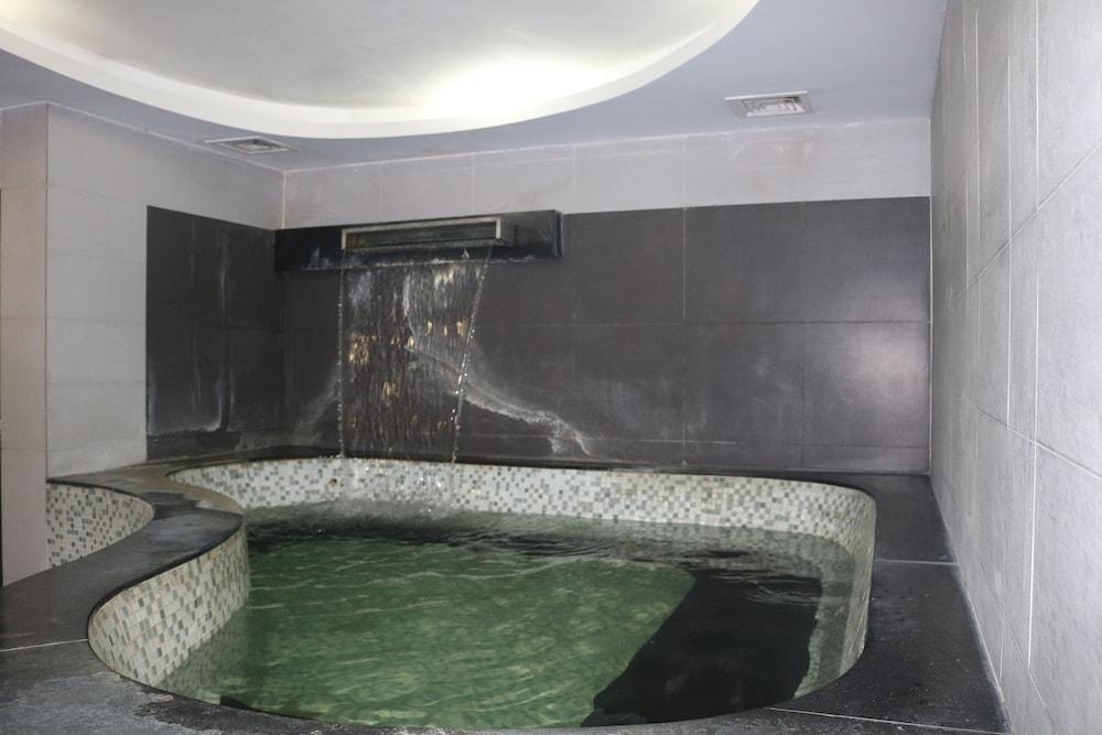 Avenue 64 Hotel Yangon Luaran gambar